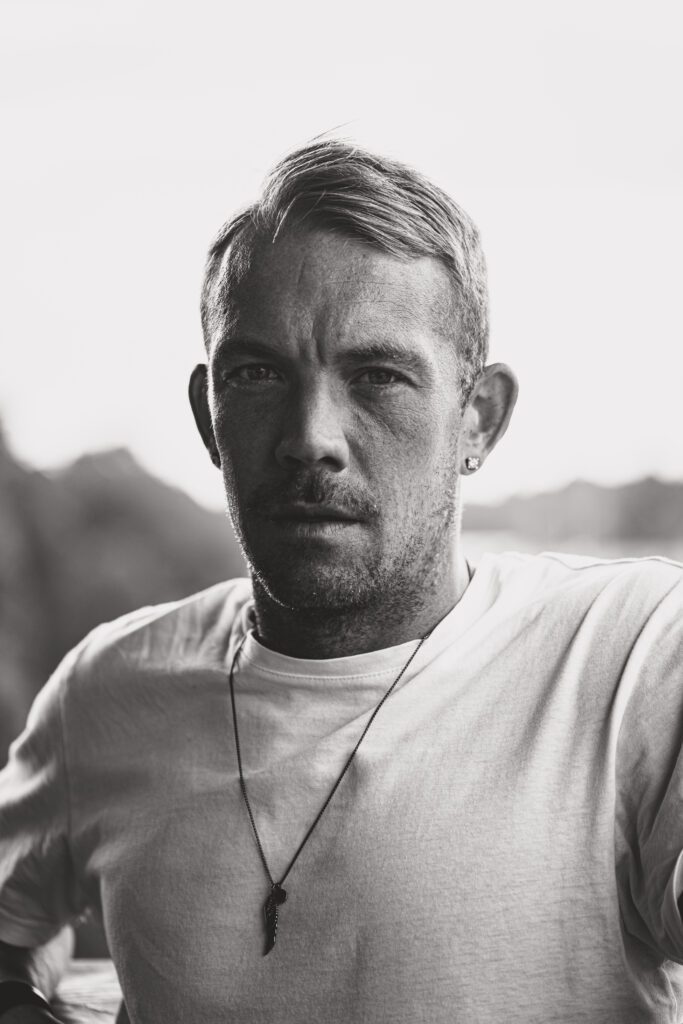 Junger Mann, Porträtfoto, Fotoshooting in Kaiserslautern, Pfalz, Porträtshooting